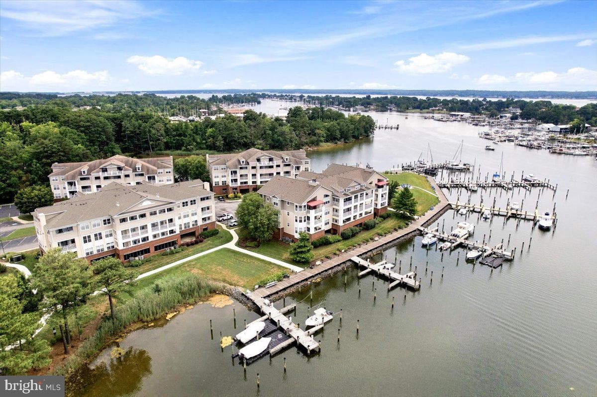 534 Oyster Bay Place #401 photo 44