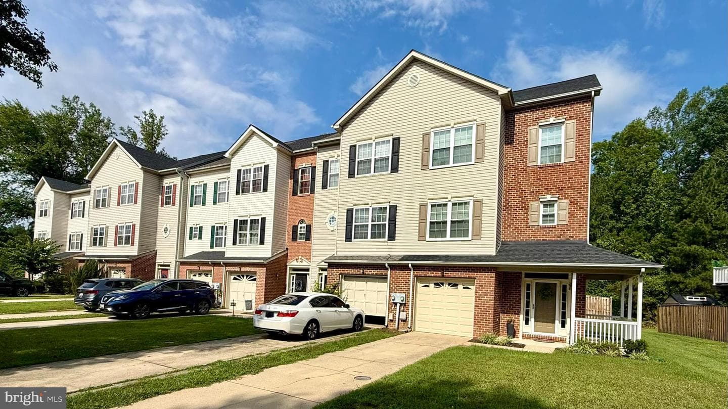 394 Cambridge Place photo 2