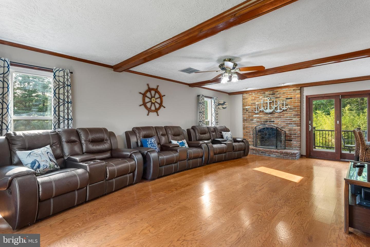 3131 Ashwood Drive photo 12