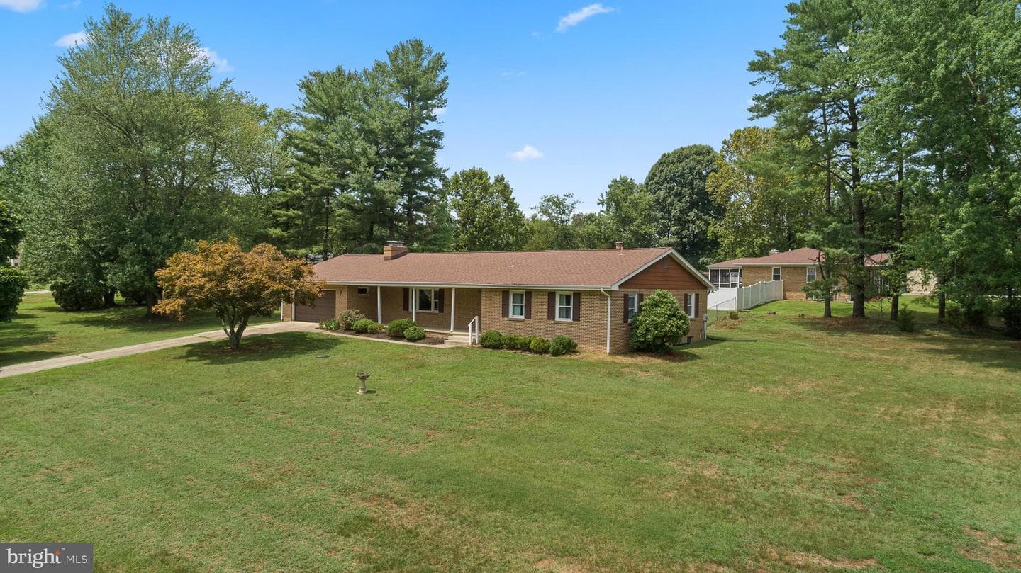 3401 King Drive, Dunkirk