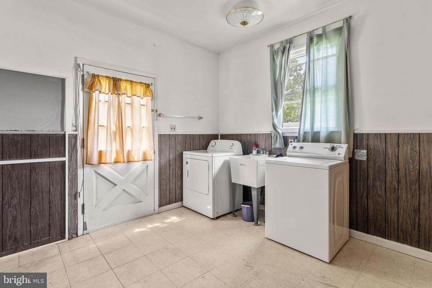 3401 King Drive photo 11
