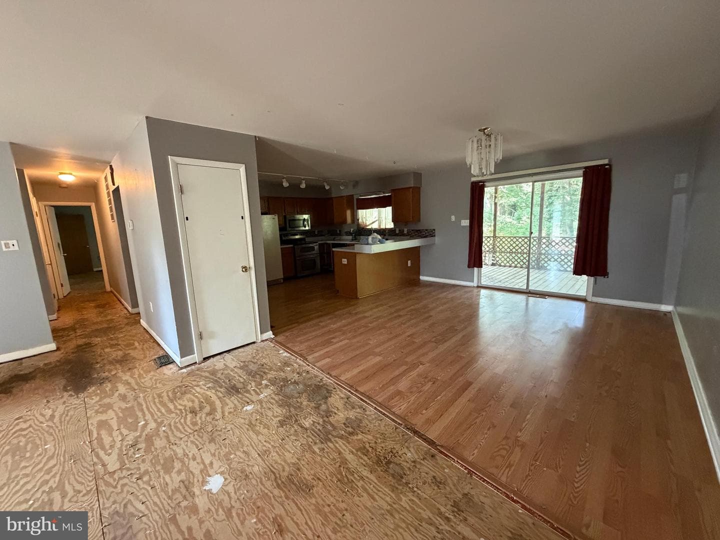5705 Oak Crest Dr photo 13