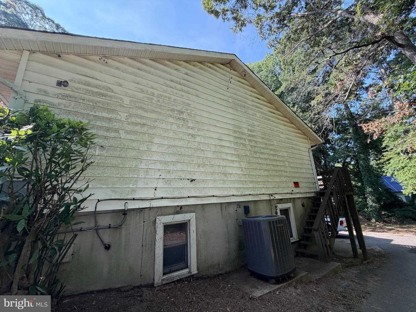 5705 Oak Crest Dr photo 9