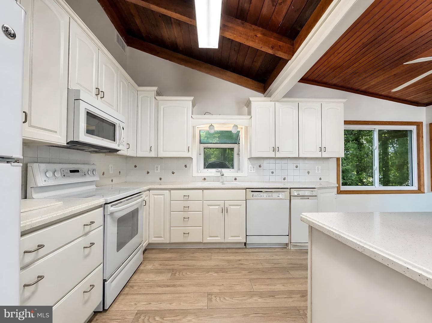 13535 Marine Avenue photo 15