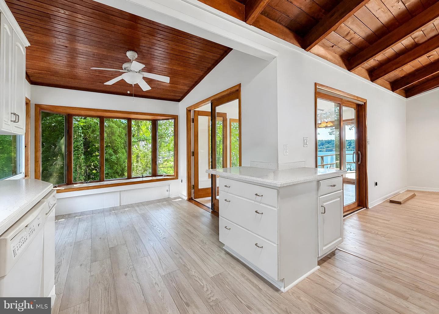 13535 Marine Avenue photo 18