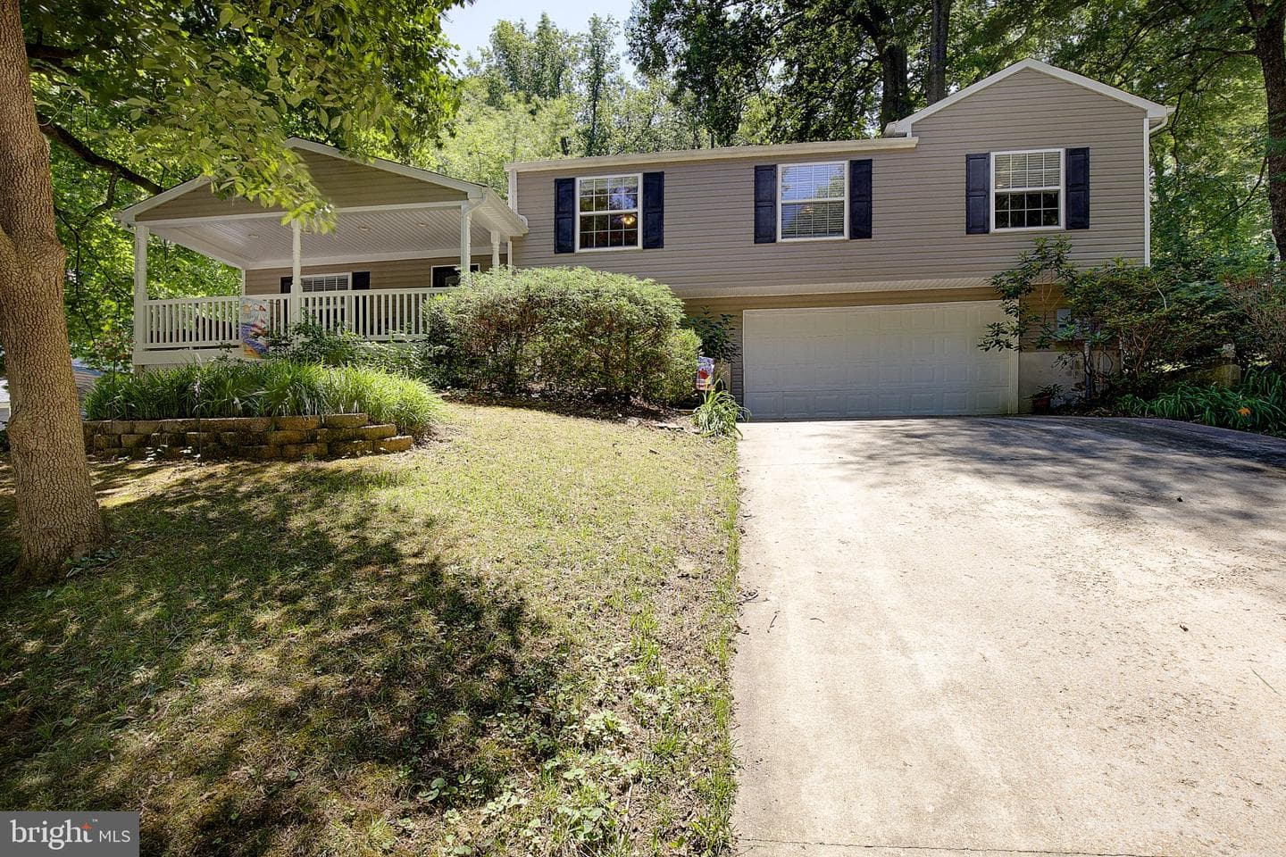514 Meadow photo 1