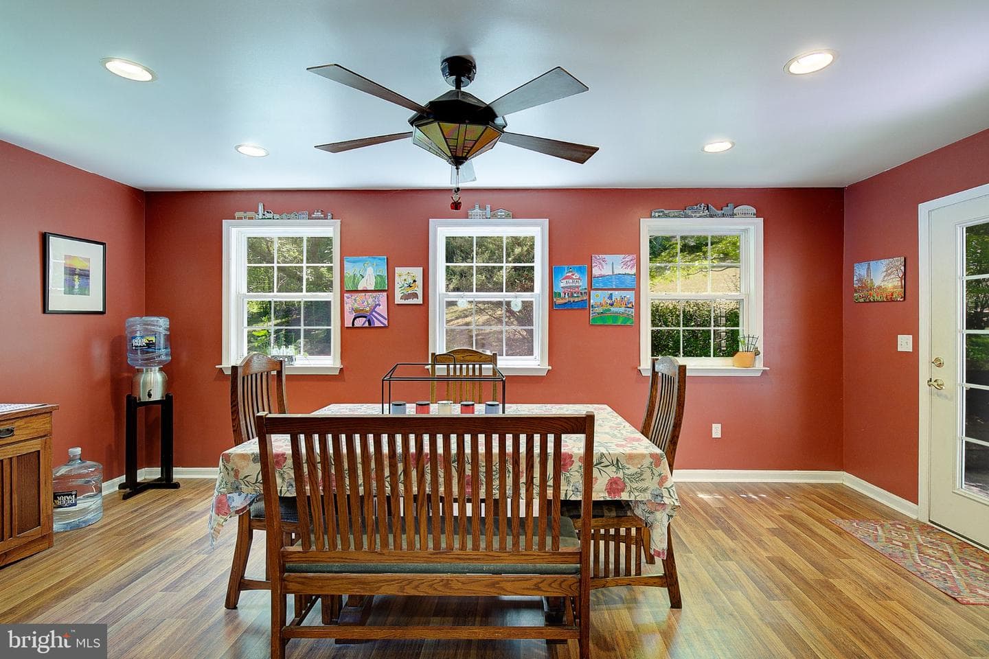 514 Meadow photo 10
