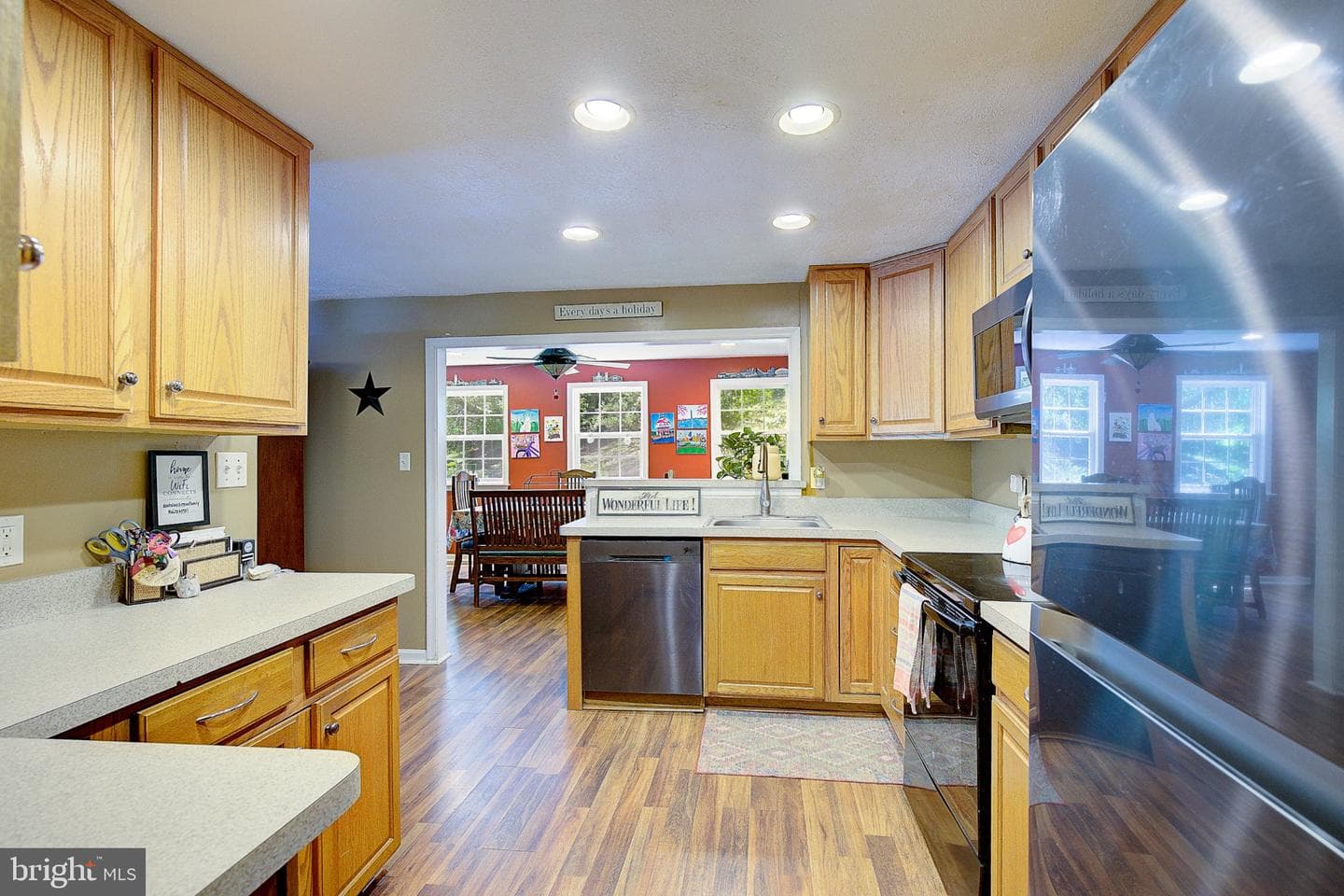 514 Meadow photo 12