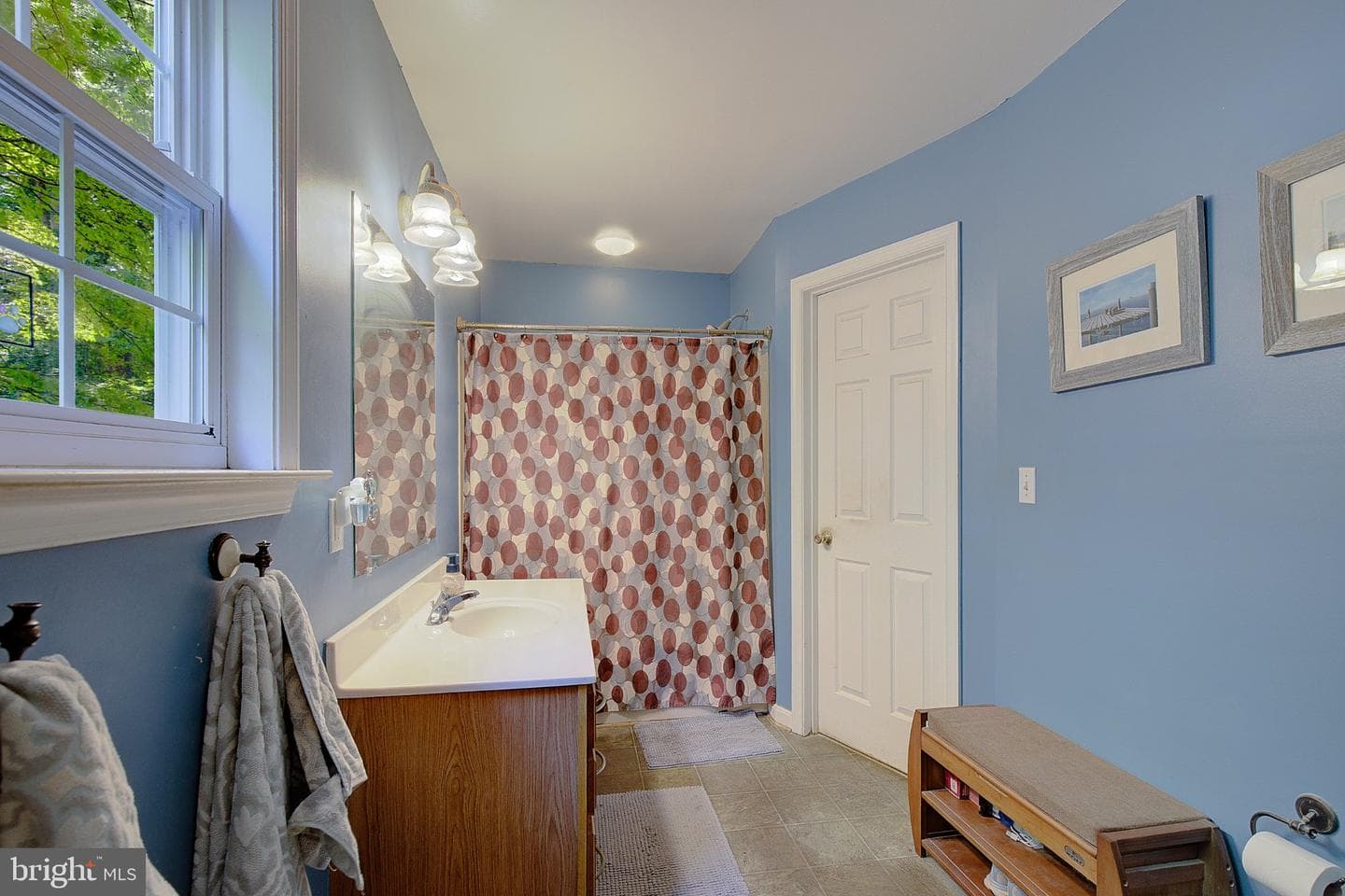 514 Meadow photo 19