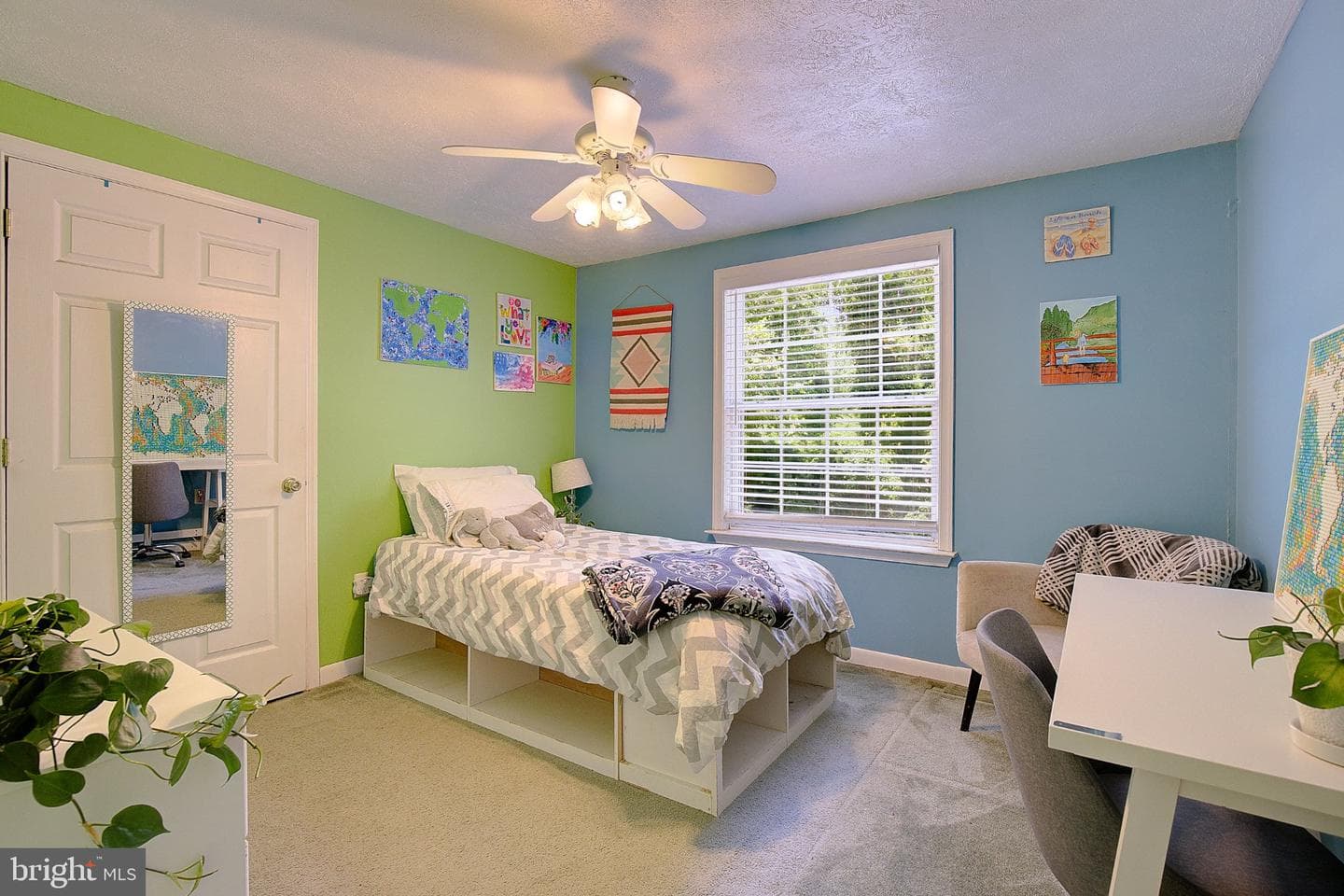 514 Meadow photo 20