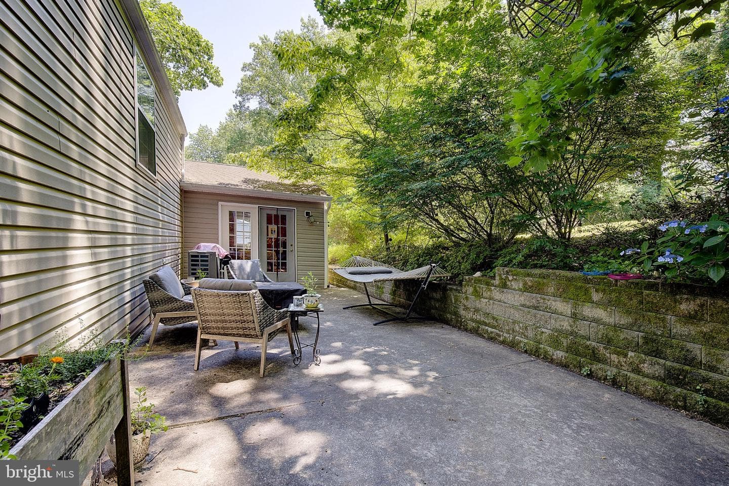 514 Meadow photo 27