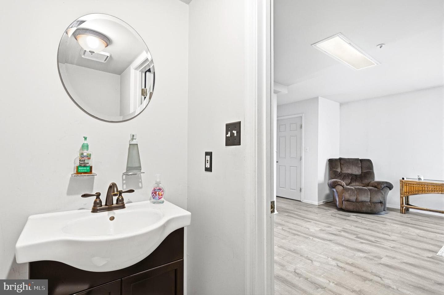 9432 Sea Breeze Court photo 11