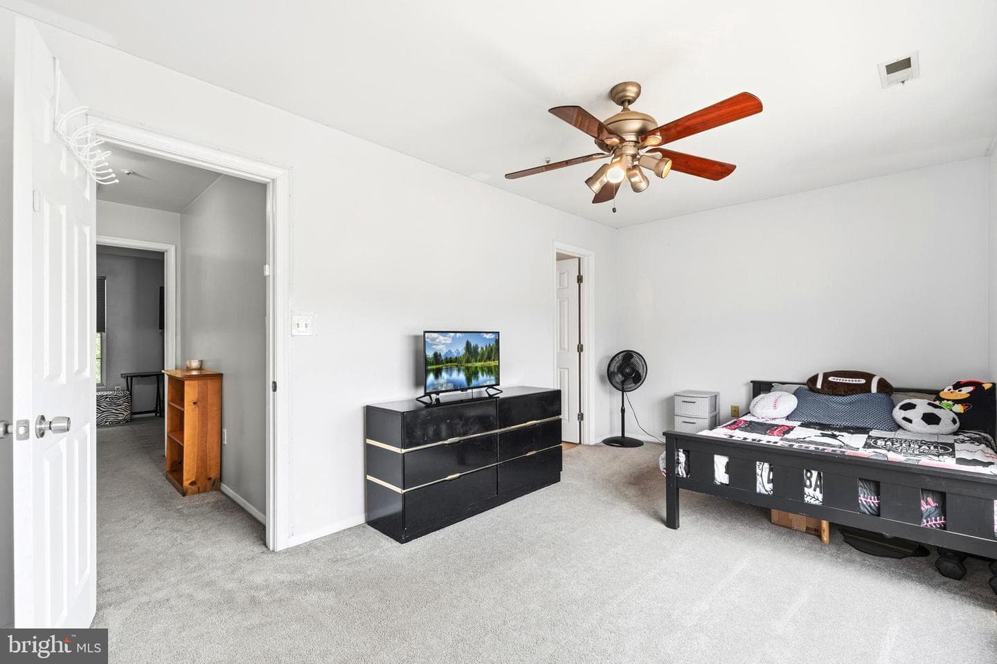 9432 Sea Breeze Court photo 31