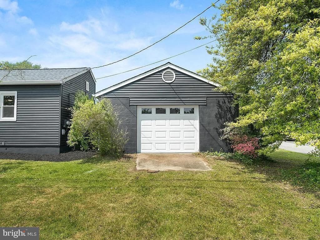8400 F Street photo 8