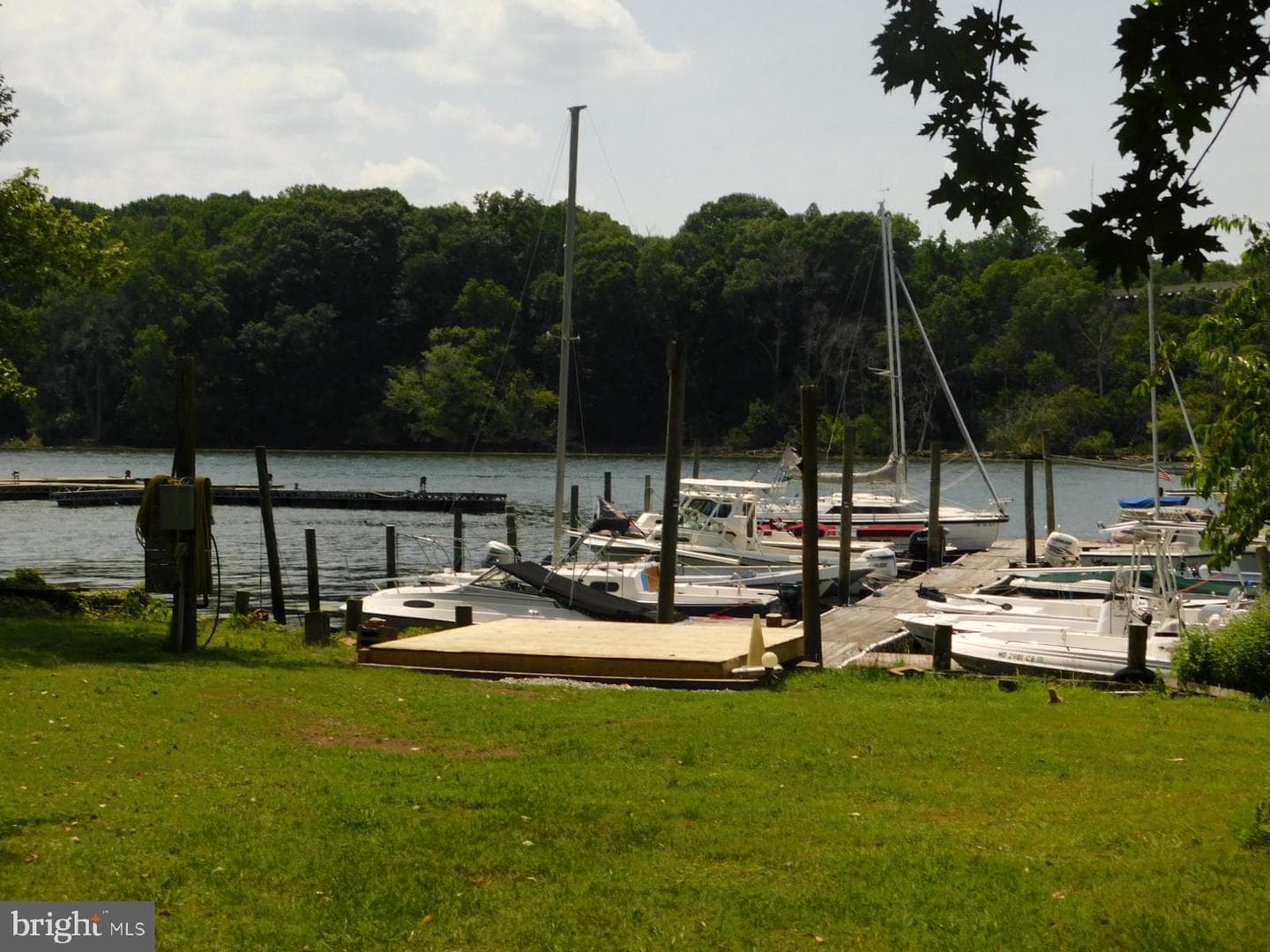 41 River Road photo 3