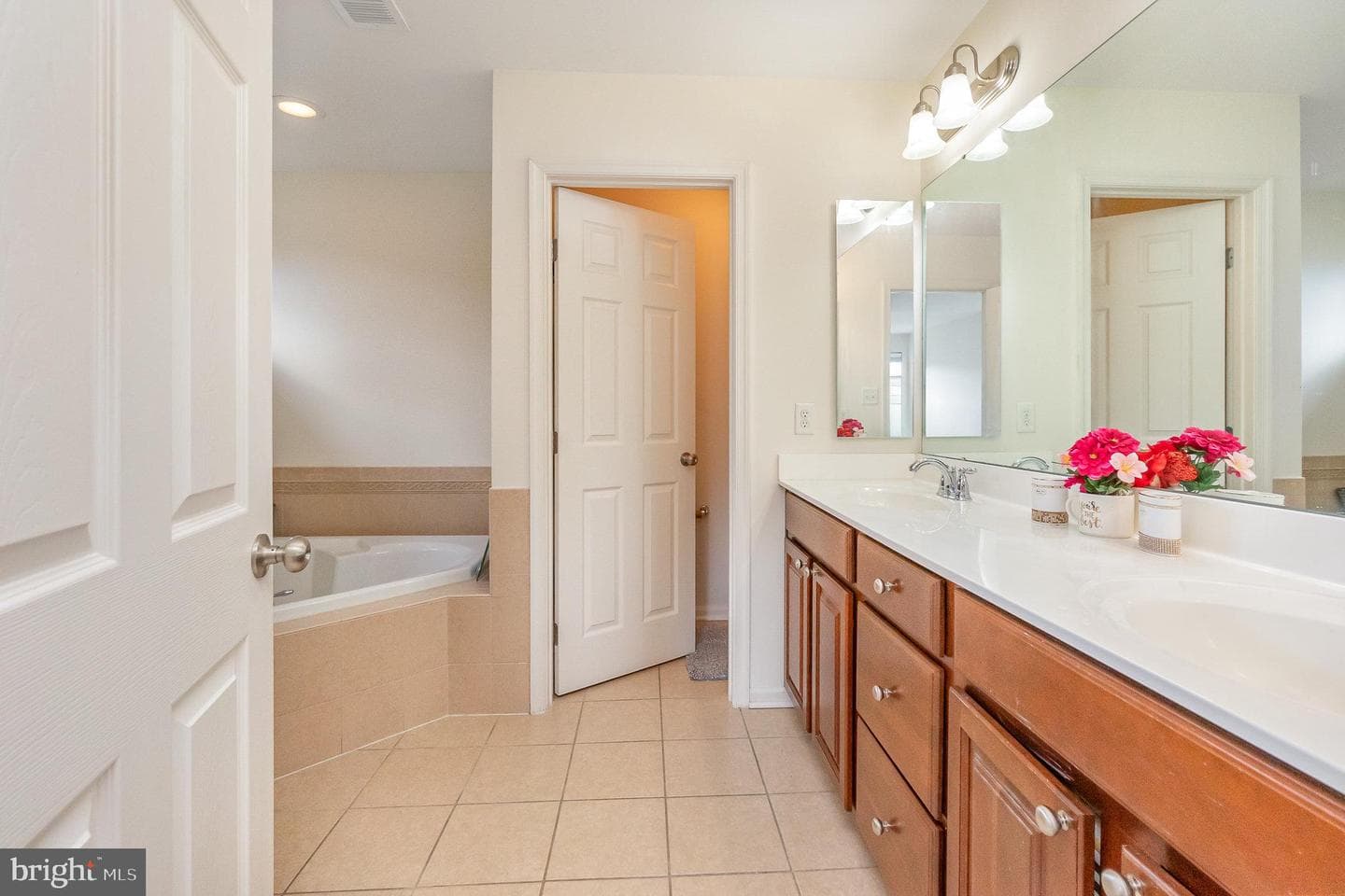 204 Magnolia Drive photo 21