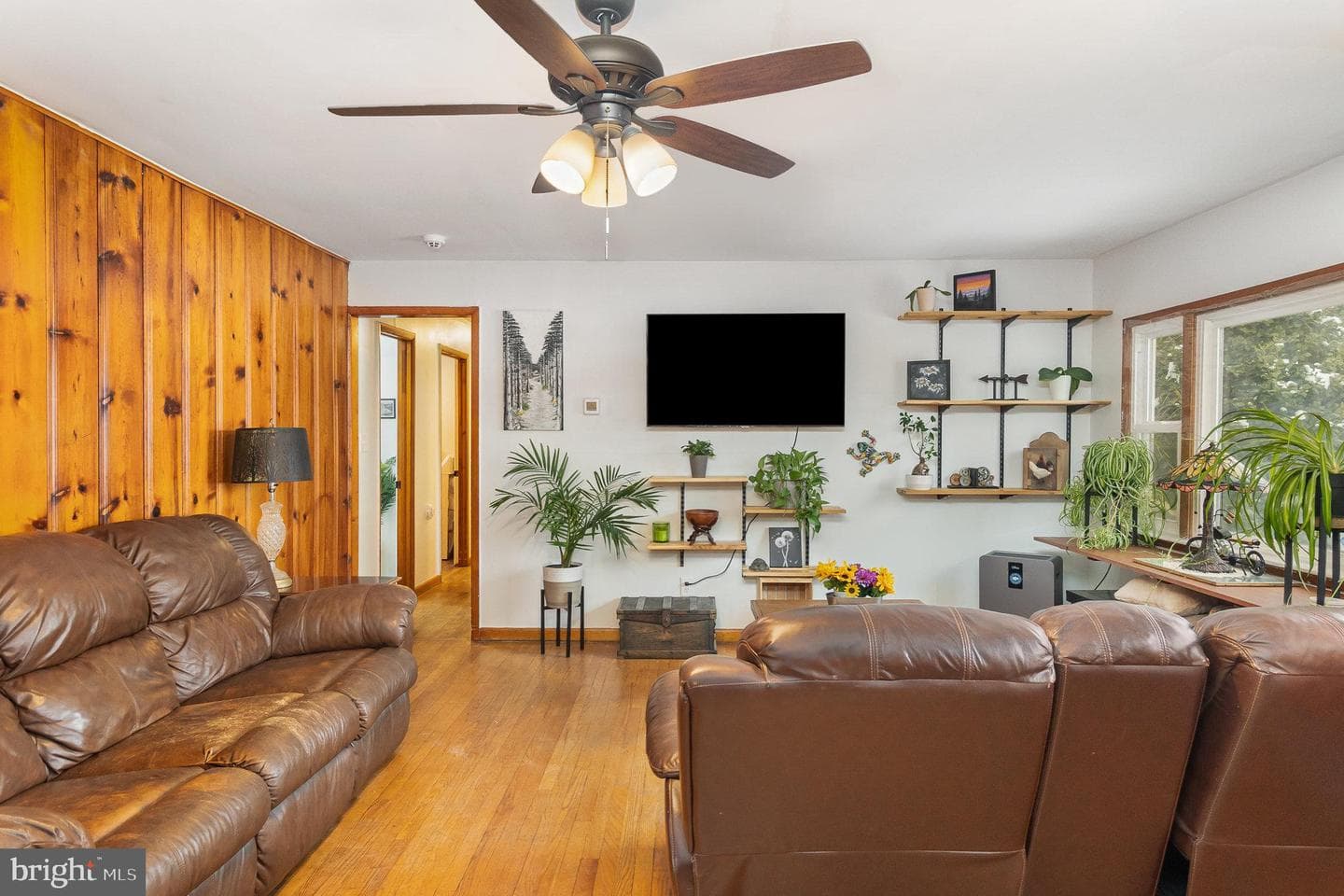 264 Appleton Road photo 9