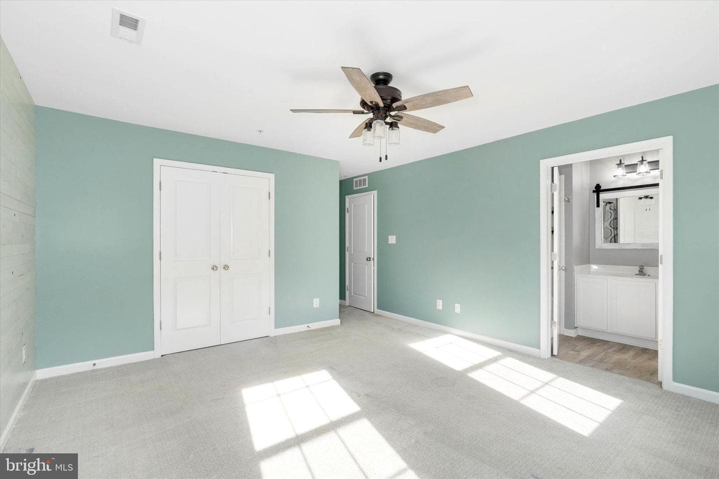 105 Forest Lane photo 17