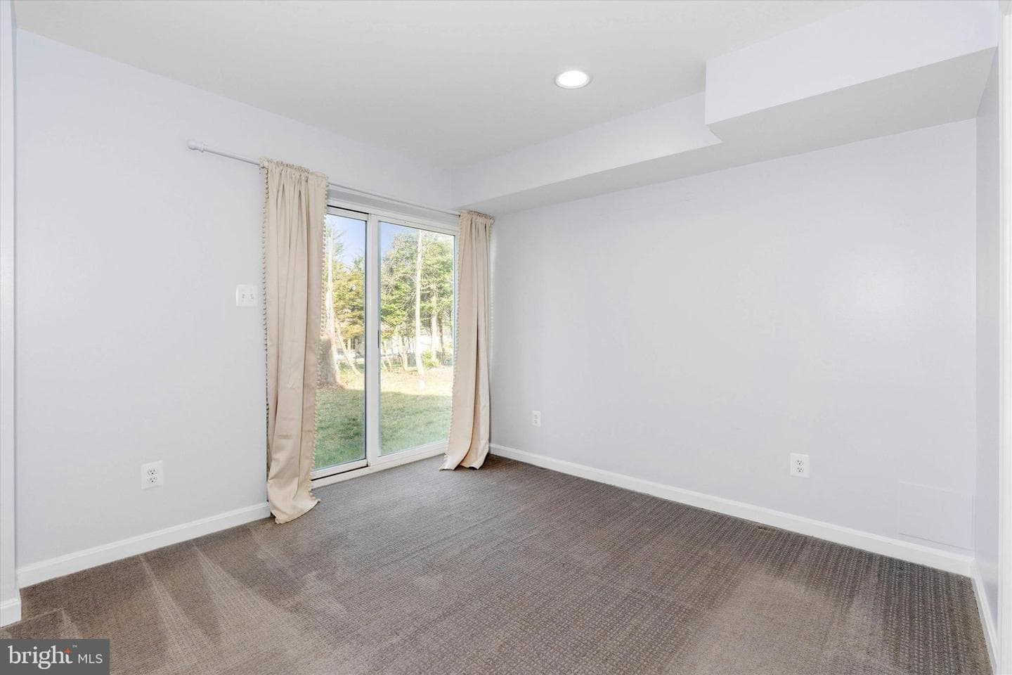 105 Forest Lane photo 32