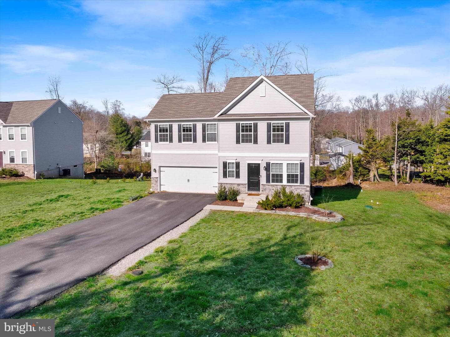 105 Forest Lane photo 4