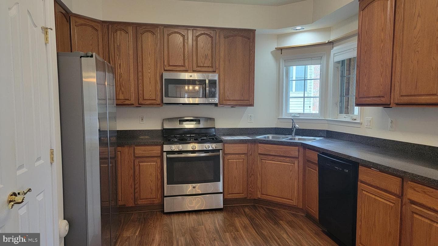 303 Beacon Point Drive photo 11