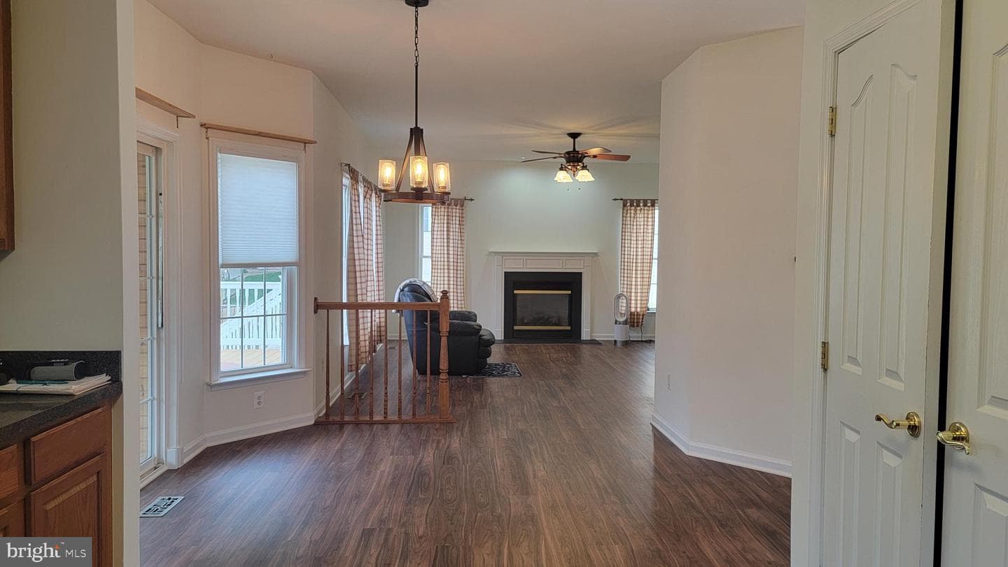 303 Beacon Point Drive photo 8