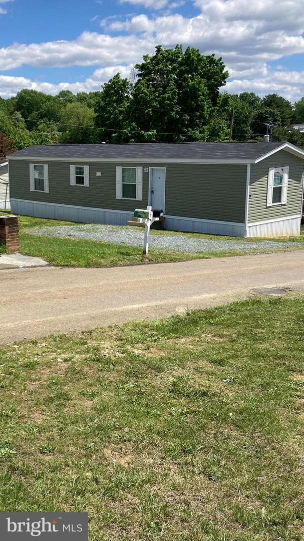 18 Roberts Street photo 1