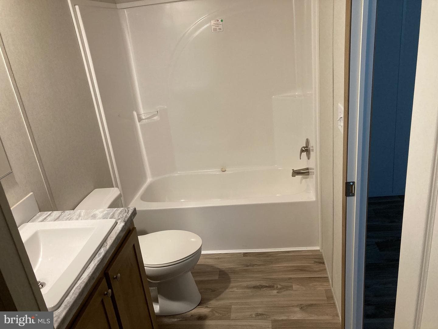 18 Roberts Street photo 3