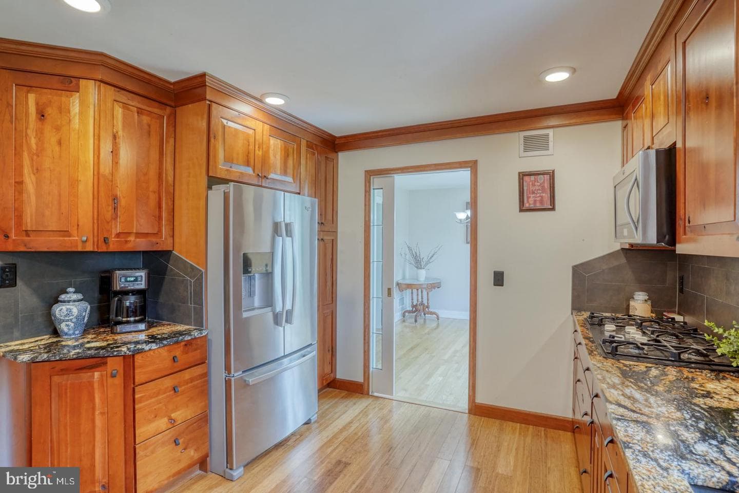 103 James Street photo 16