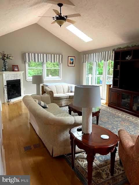 8 W Parkway photo 21