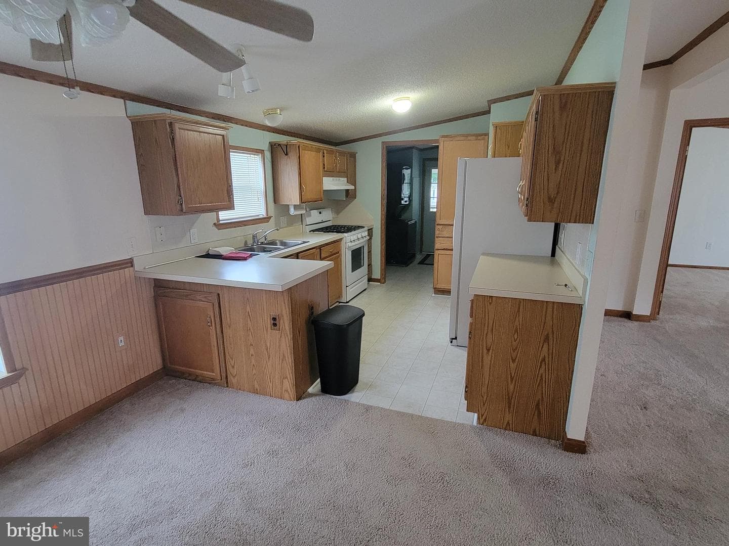 235 Woods Way photo 2
