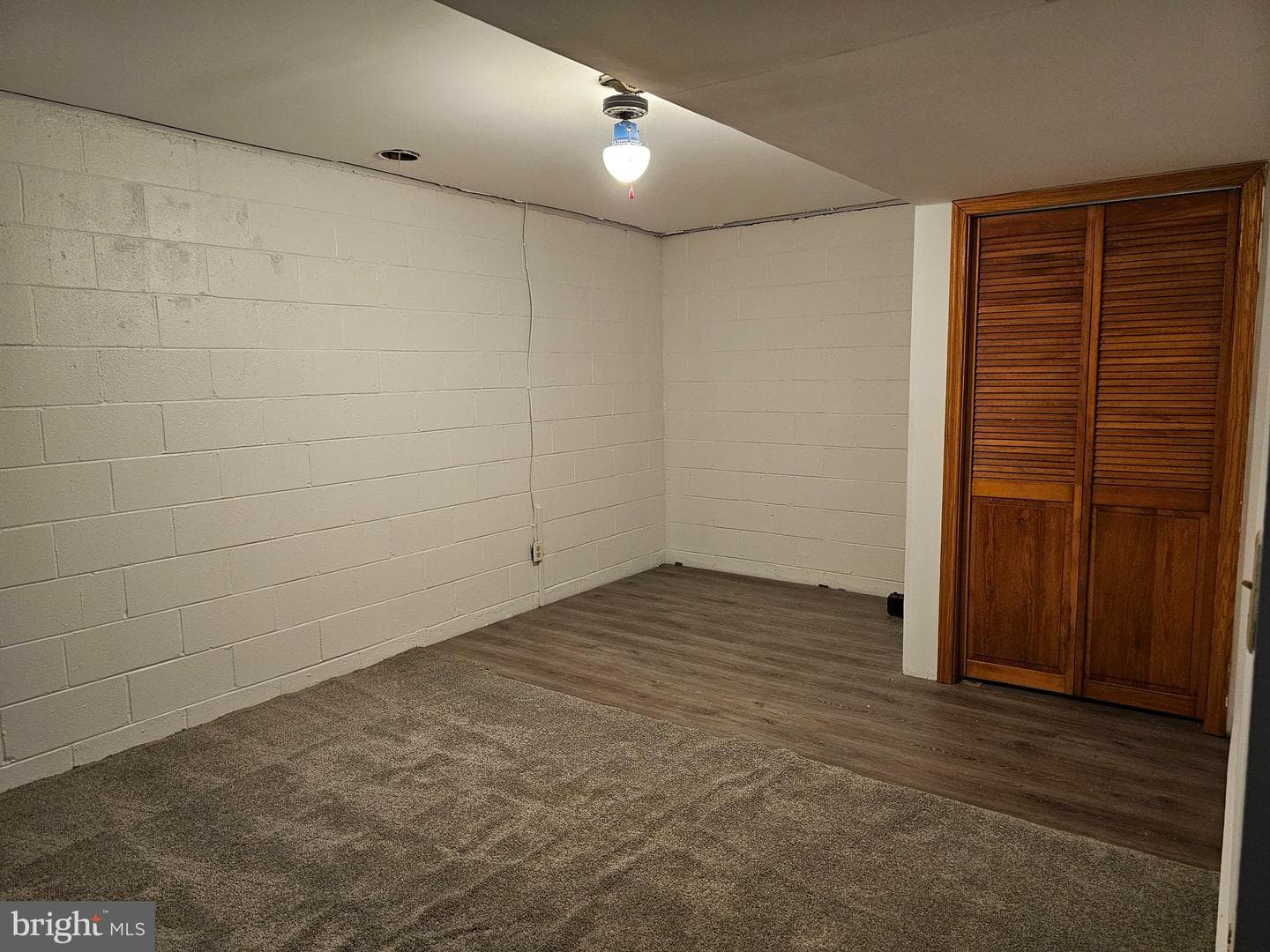1112 Leeds Road photo 13