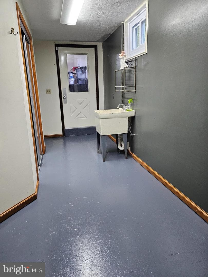 1112 Leeds Road photo 16