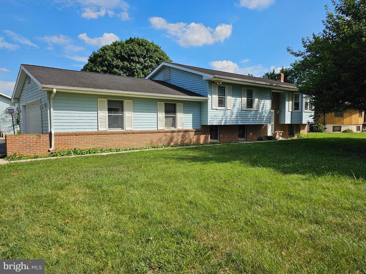 1112 Leeds Road photo 24