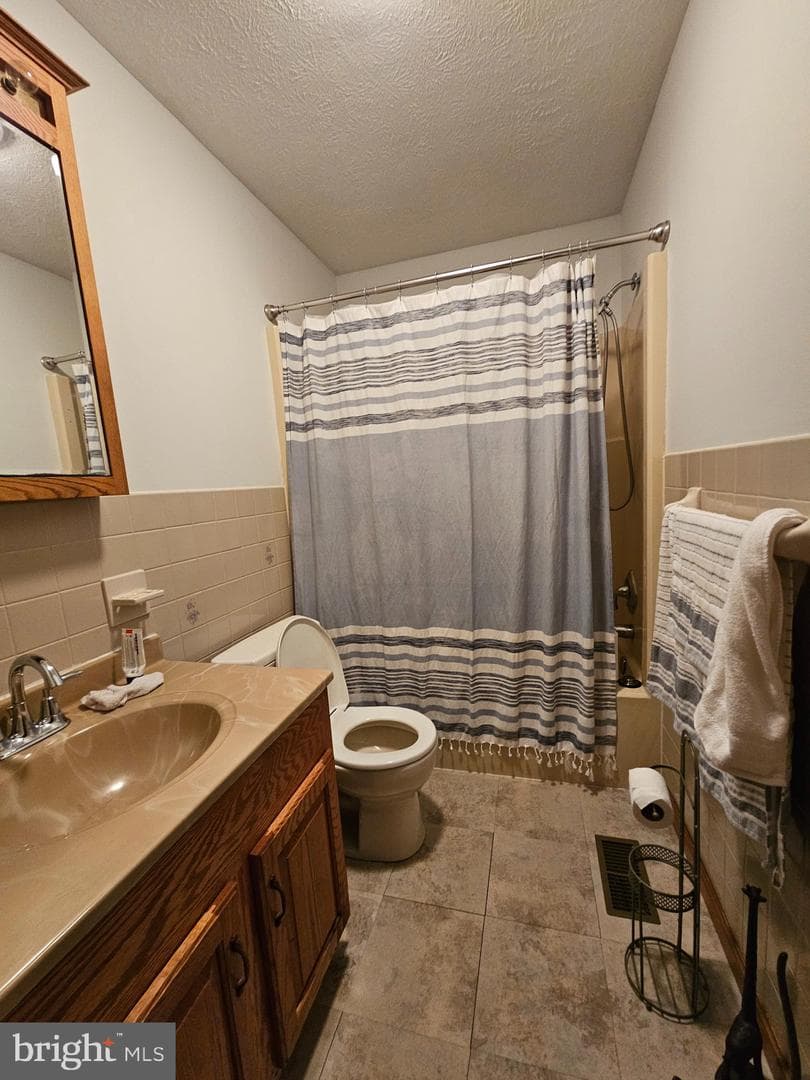 1112 Leeds Road photo 25