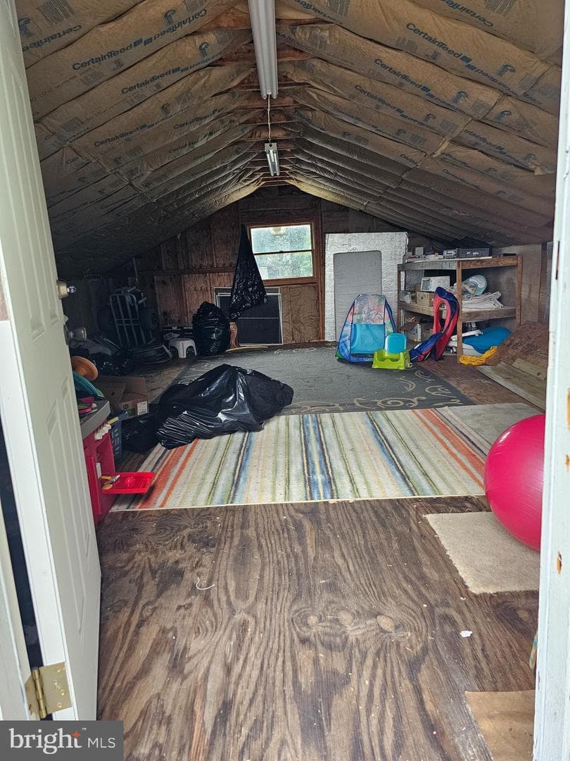 1112 Leeds Road photo 26