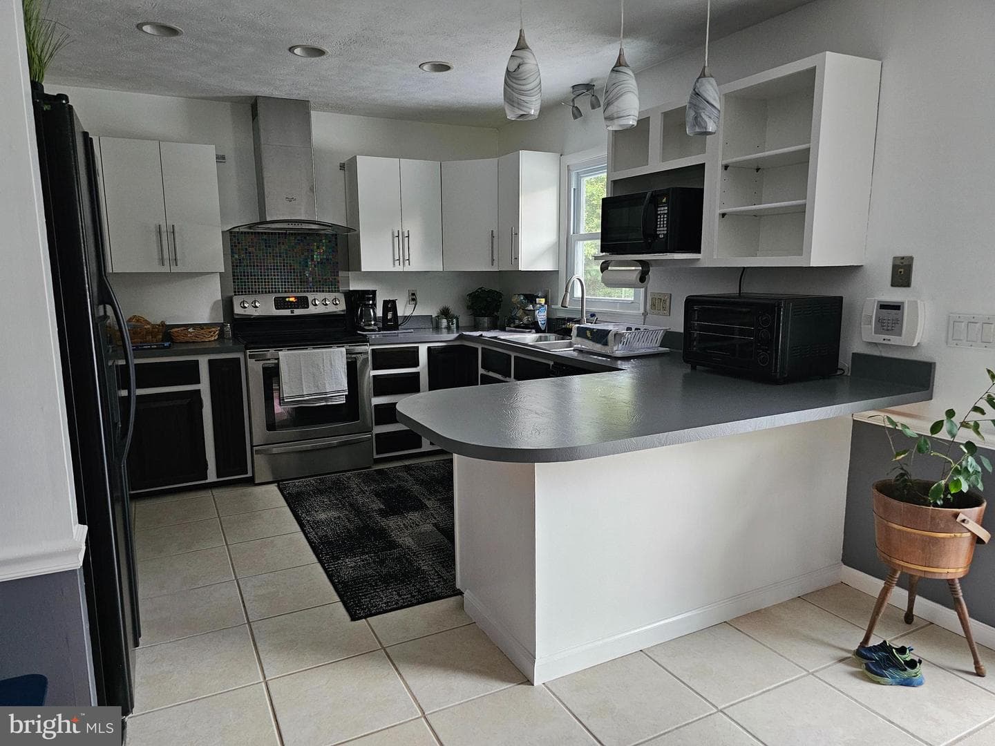 1112 Leeds Road photo 4