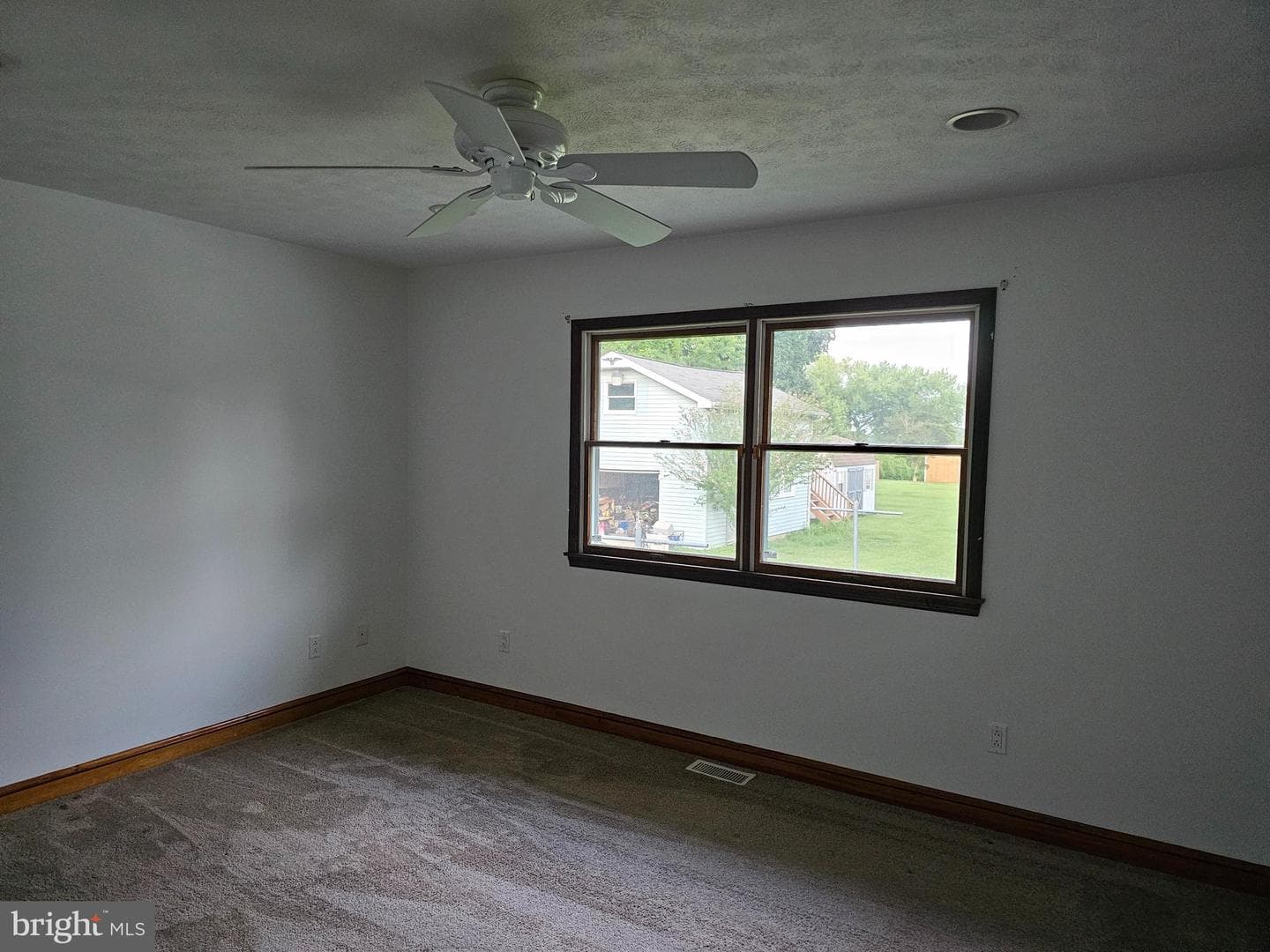 1112 Leeds Road photo 9