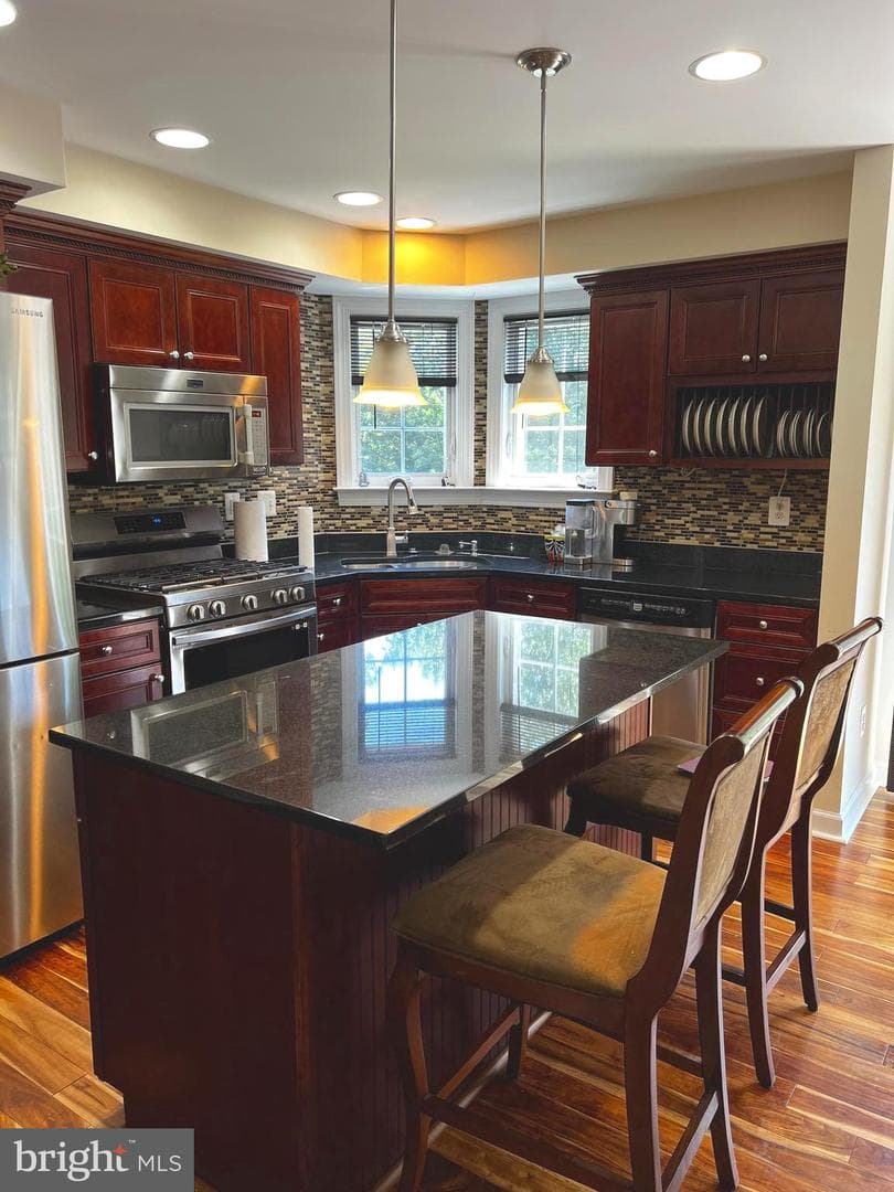 84 Finnegans Place photo 14