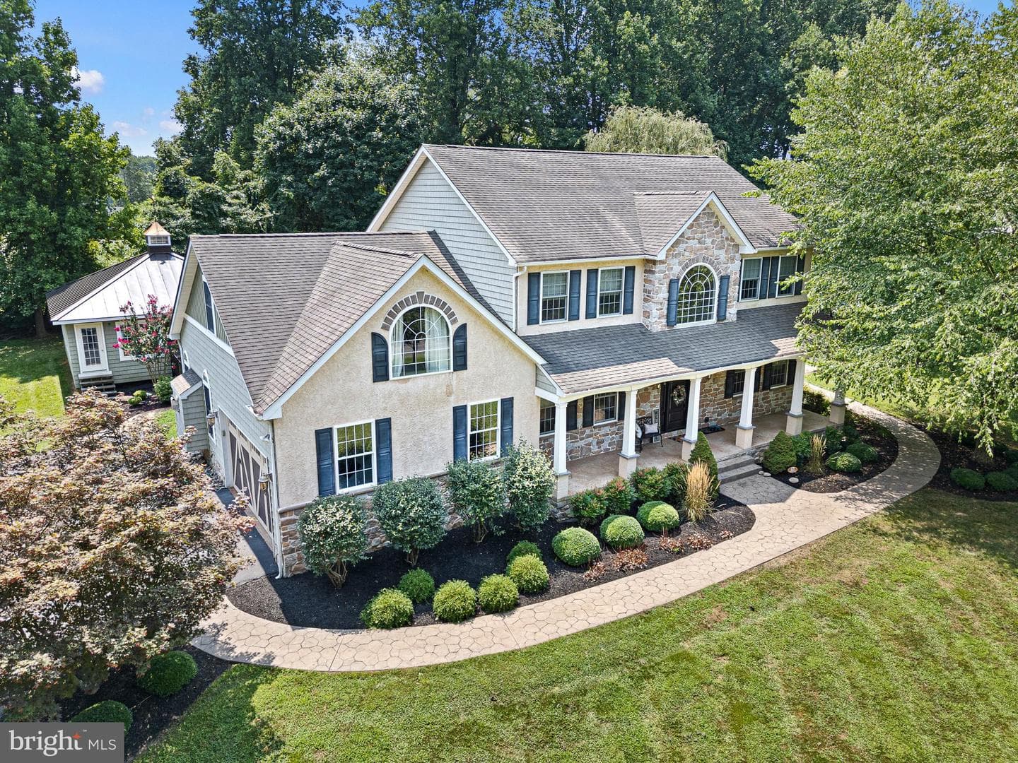 60 Barnett Drive photo 3