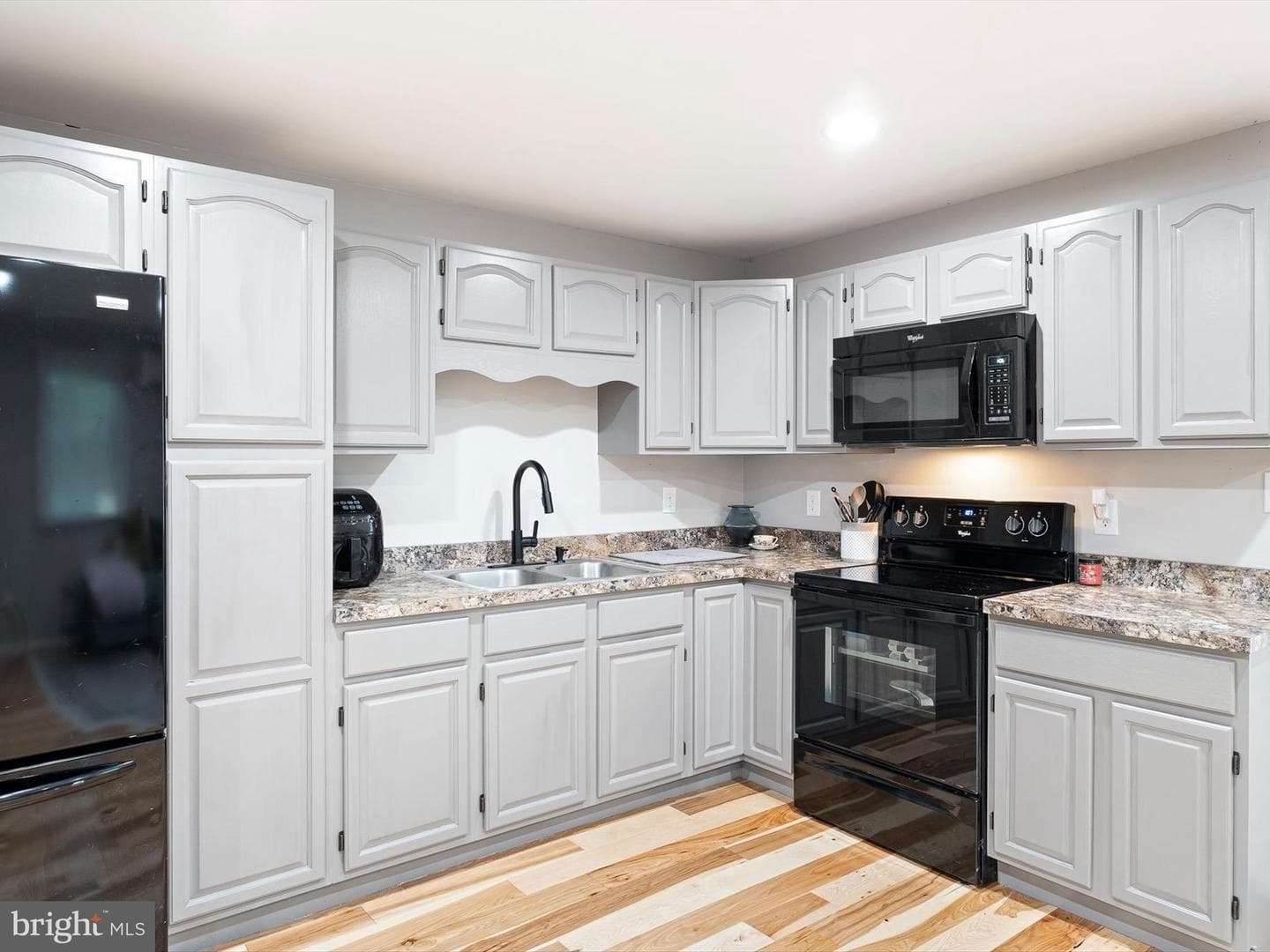 60 Barnett Drive photo 43