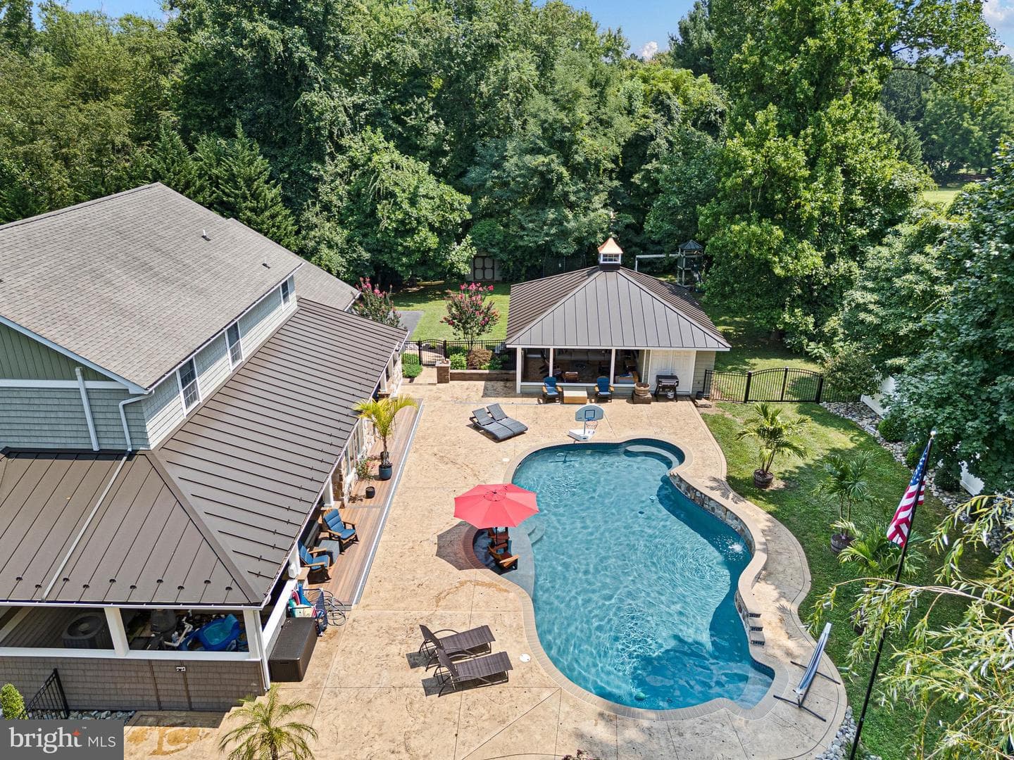60 Barnett Drive photo 6
