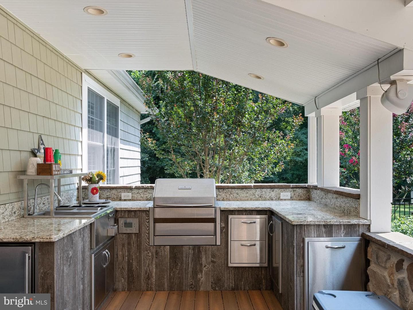 60 Barnett Drive photo 9