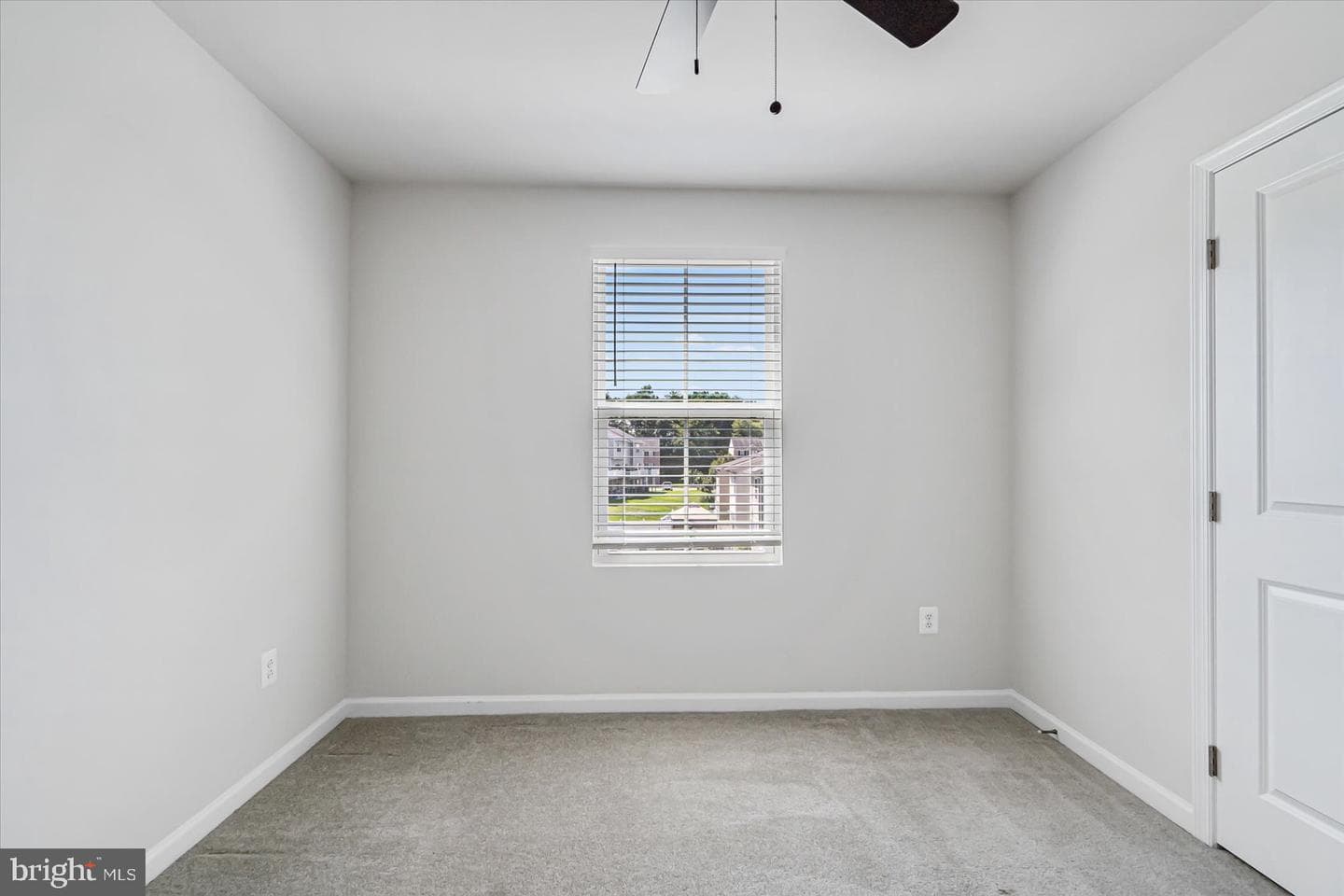 43 Olive Way photo 32