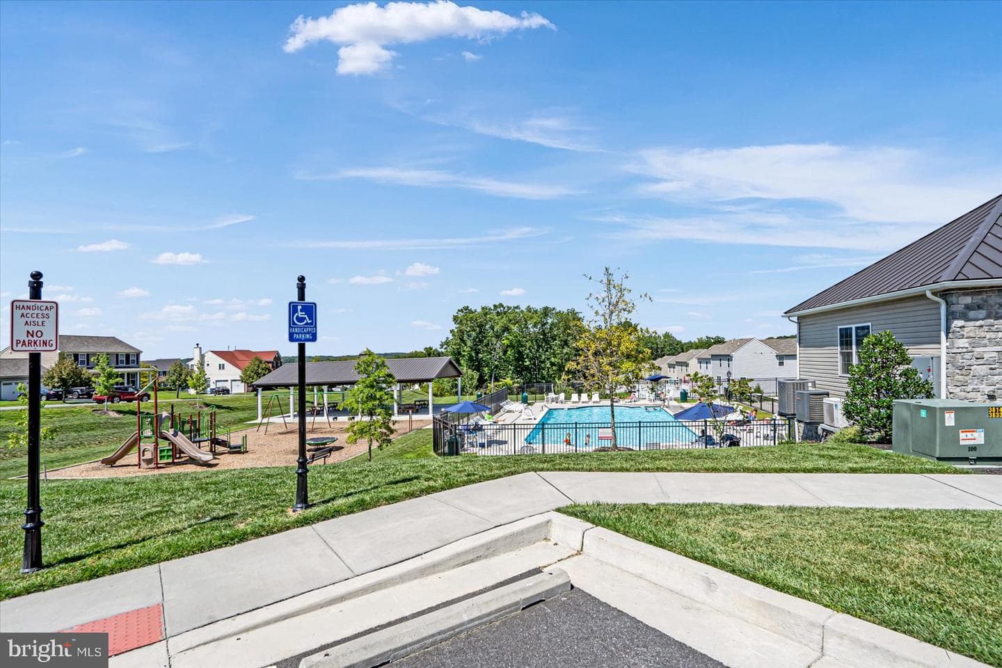 43 Olive Way photo 42
