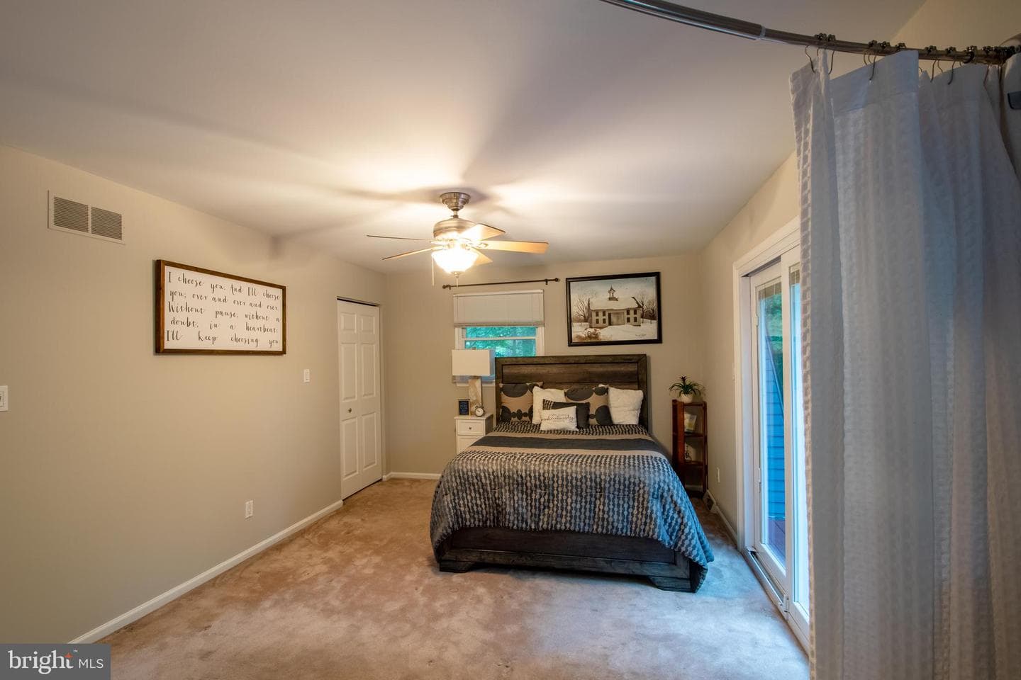 9 Colonial Circle photo 15