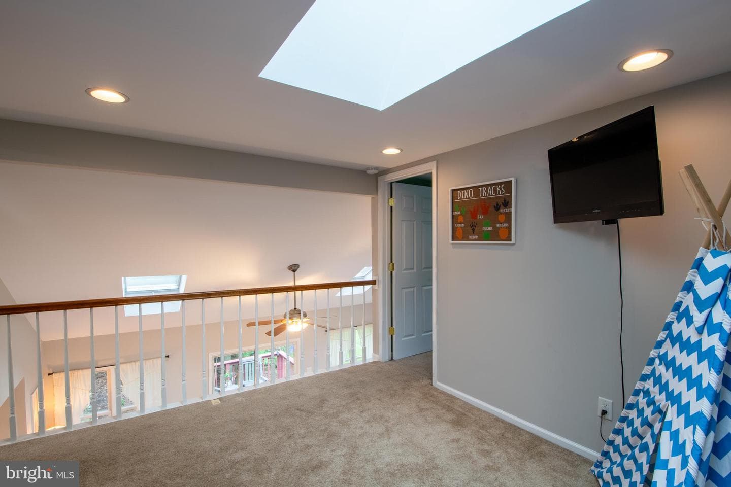 9 Colonial Circle photo 22