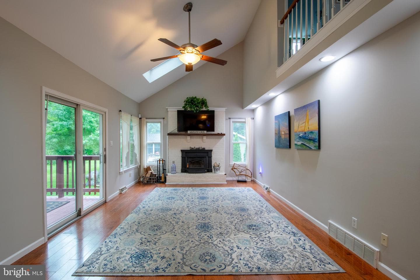 9 Colonial Circle photo 6