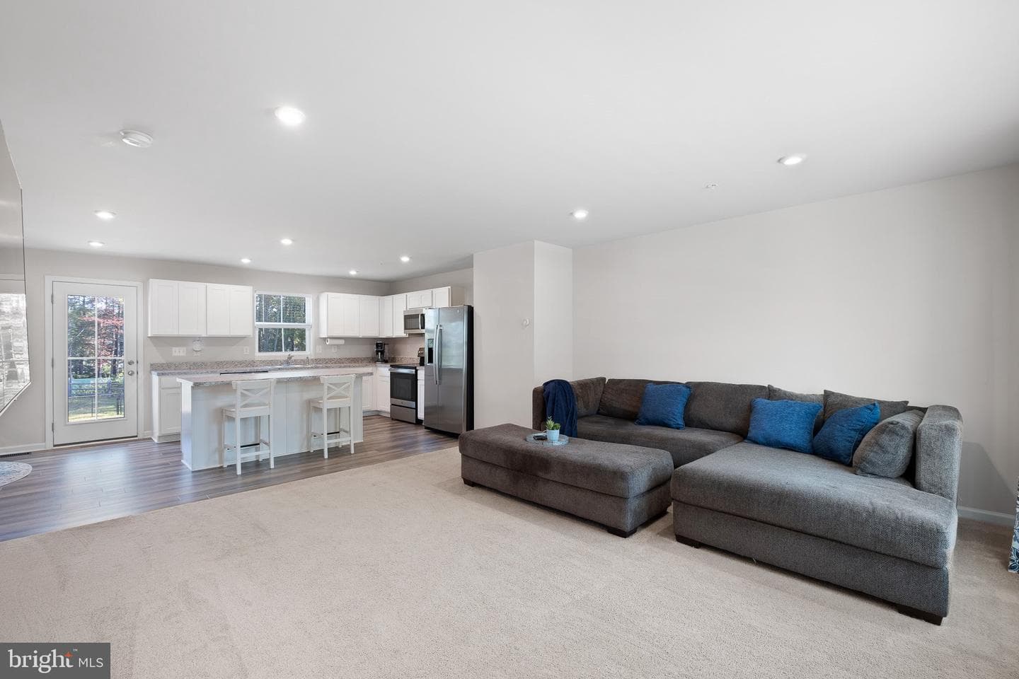 102 Goldspire Drive photo 3