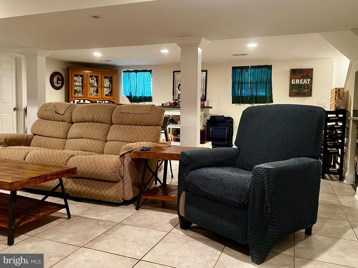 132 W Thomson Drive photo 44